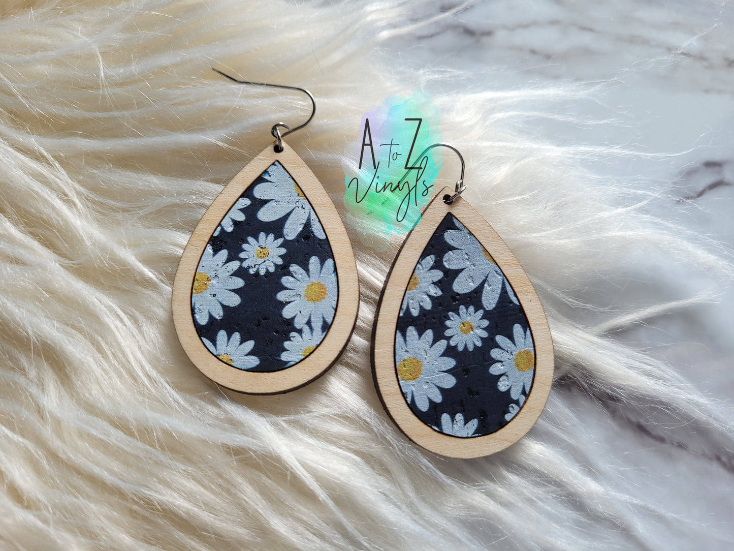 Dangles -Dark Navy Daisies